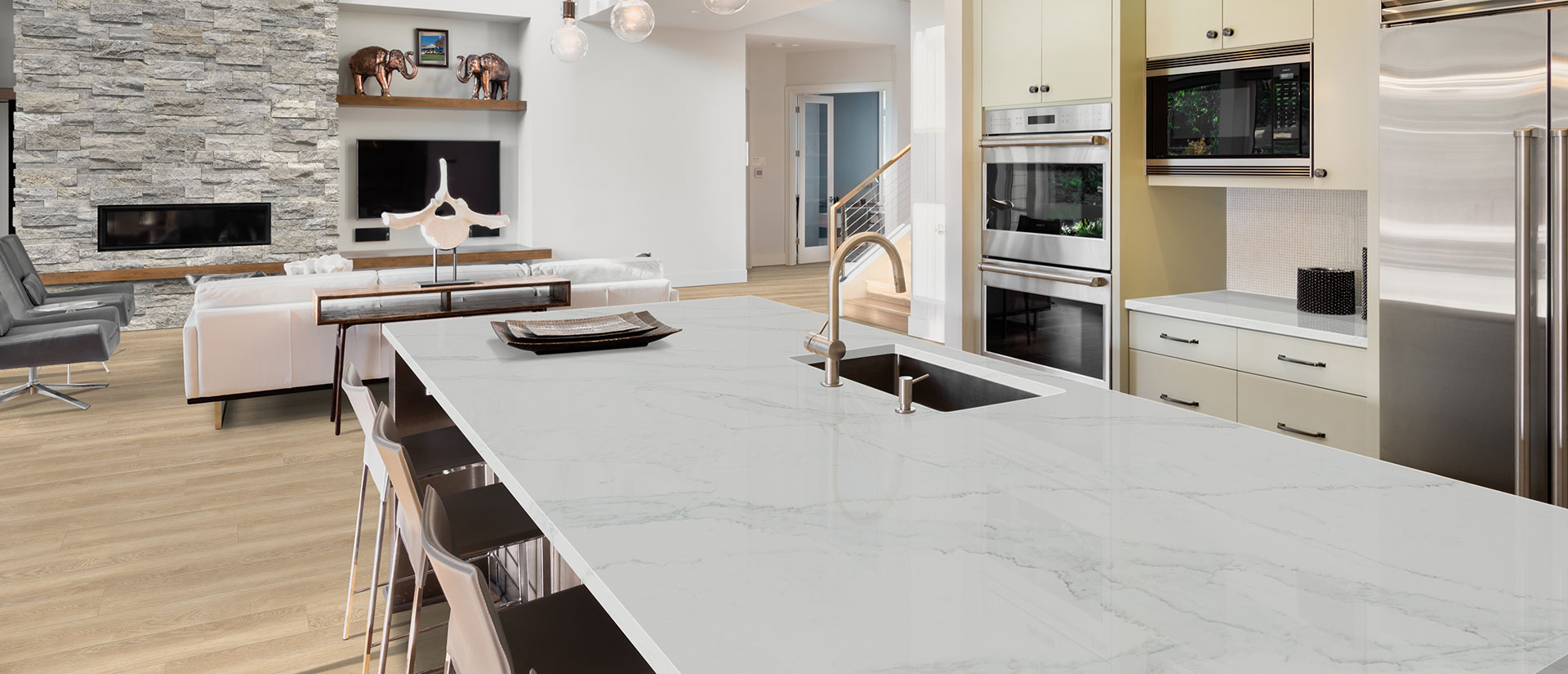 calacatta-vernello-quartz-kitchen-1590