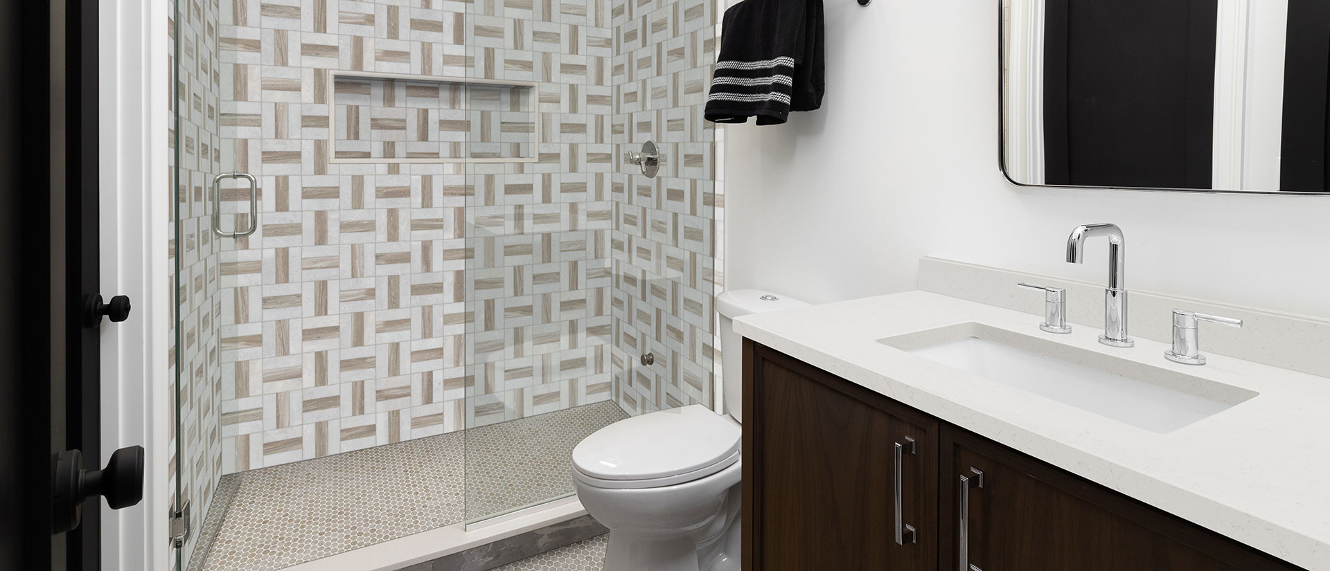carrara-miksa-bathroom-0719-alt-01