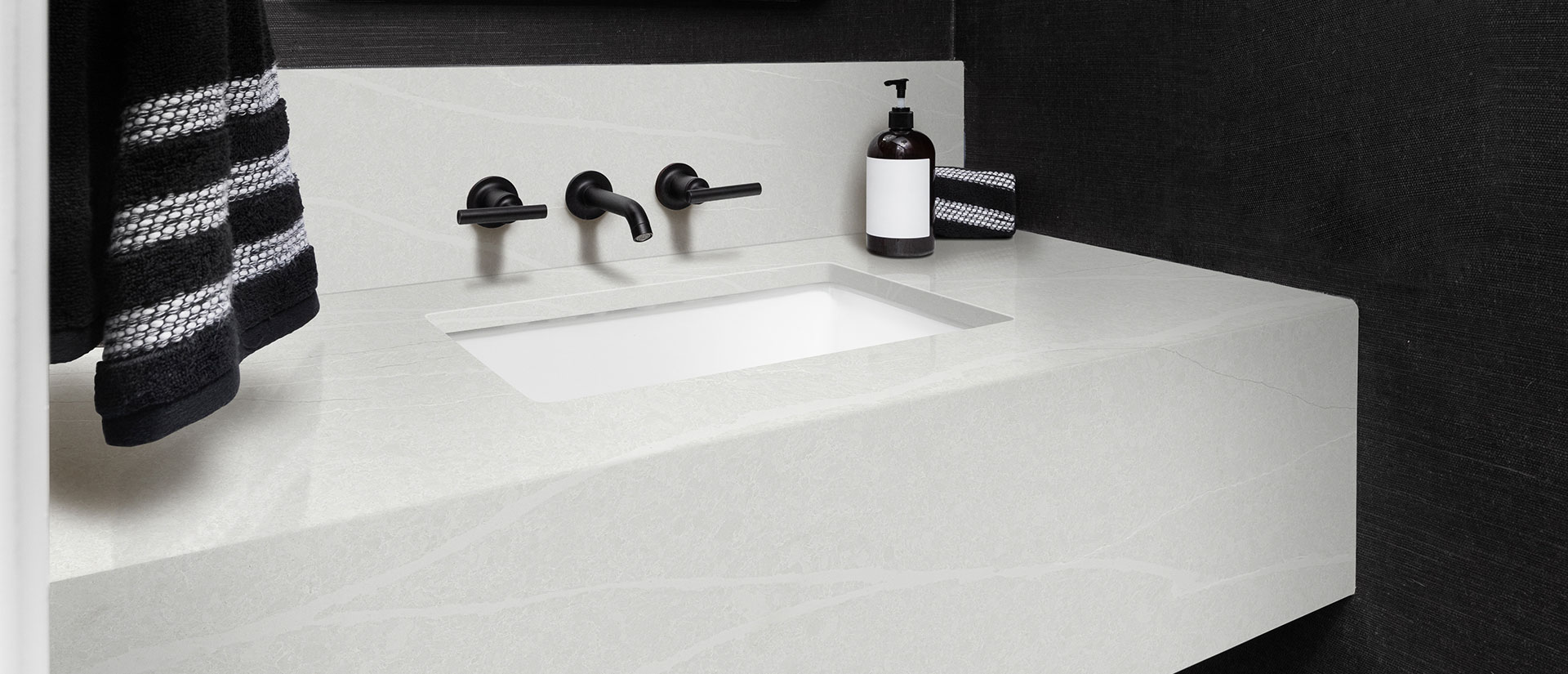eroluna-quartz-slab-bathroom-1124