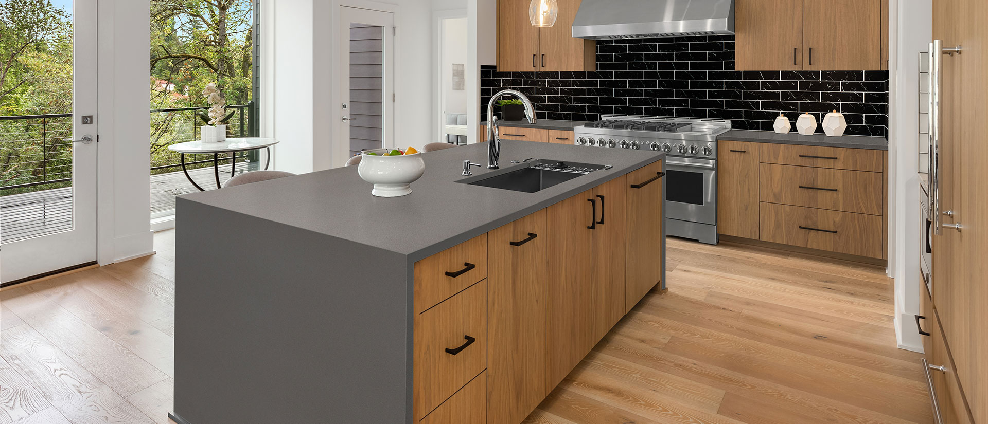 macabo-gray-quartz-roomscene-a