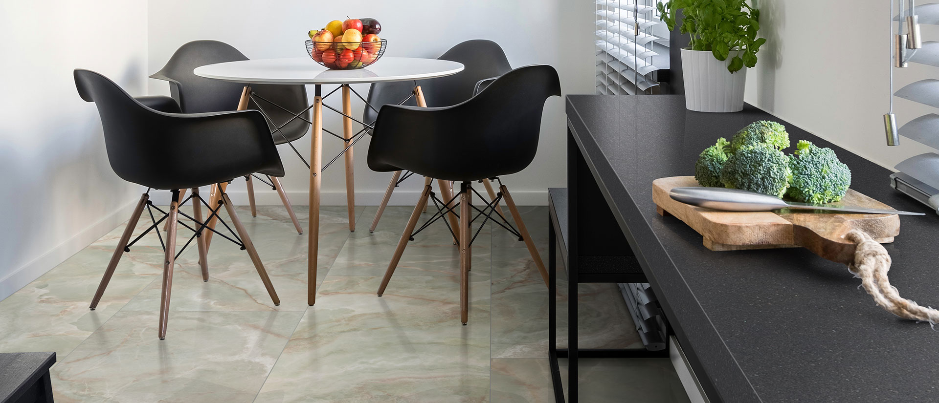 midnight-majesty-concrete-quartz-countertop-sample-kitchen-1194
