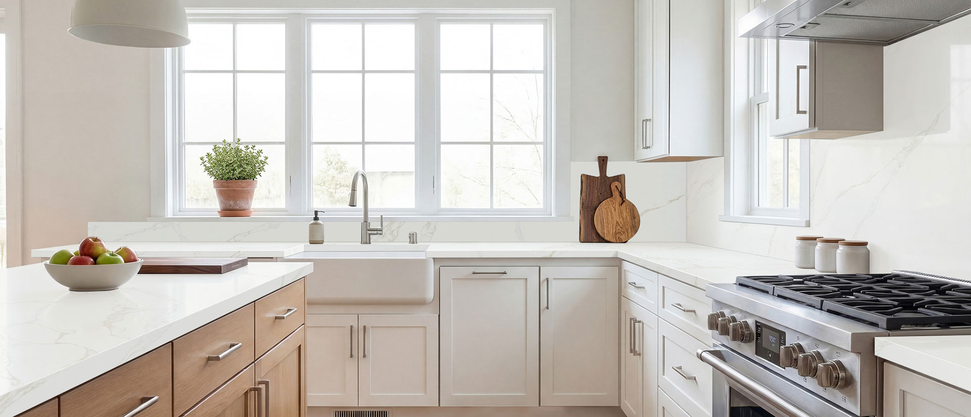 q-premium-natural-quartz™-countertops-calacatta-rivessa-kitchen-1704